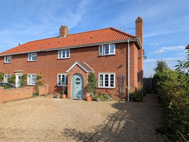 Church Road, Aslacton, NR15, photo 1