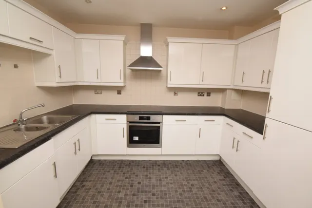 Parkhouse Court, Hatfield, AL10, photo 2