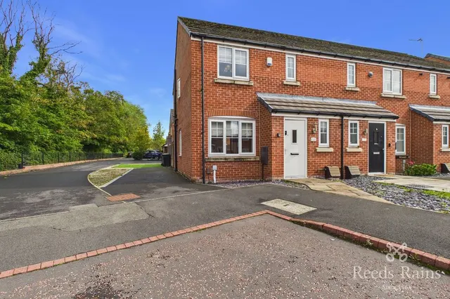 Stirrup Close, Leigh, WN7, photo 1
