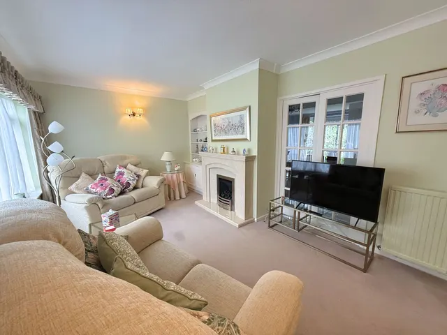 Woodlands Drive, Sale, photo 3