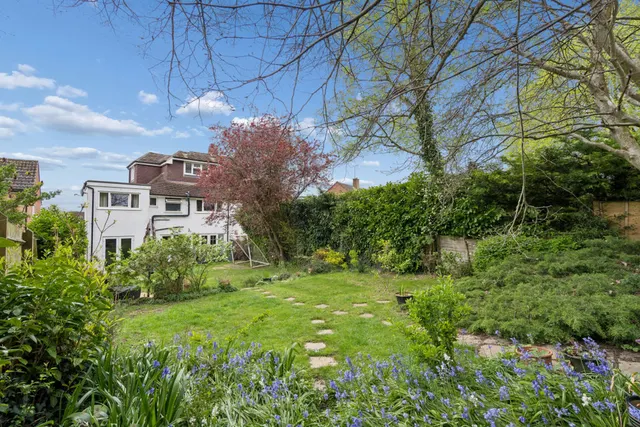 Photo 3 — Goddington Road, Bourne End SL8 5TZ