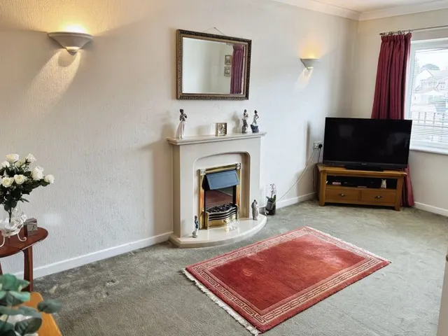 Northgate, Aldridge, WS9, photo 2