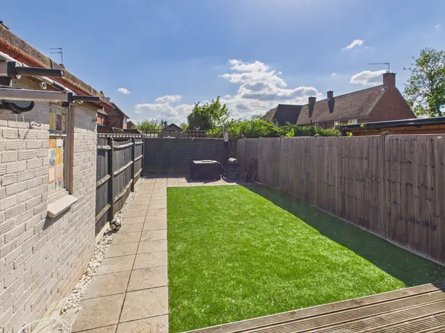 Hillside Close, Chalfont St. Peter, SL9, photo 1