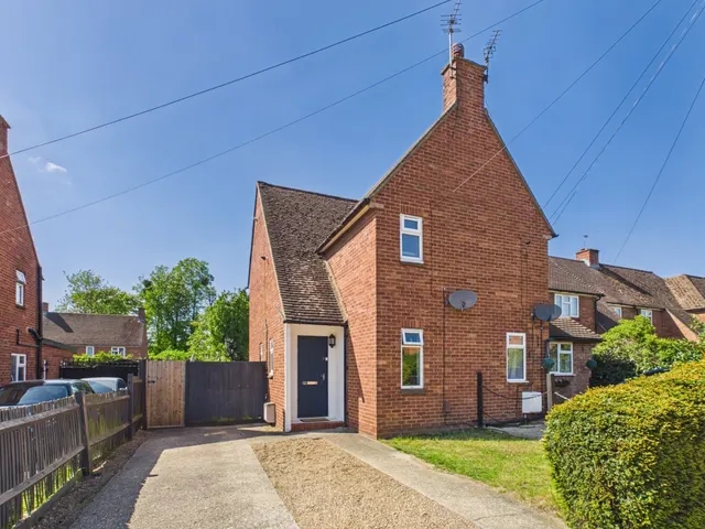 Hillside Close, Chalfont St. Peter, SL9, photo 2
