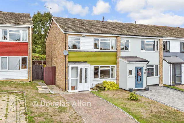 York Road, North Weald, CM16, photo 1