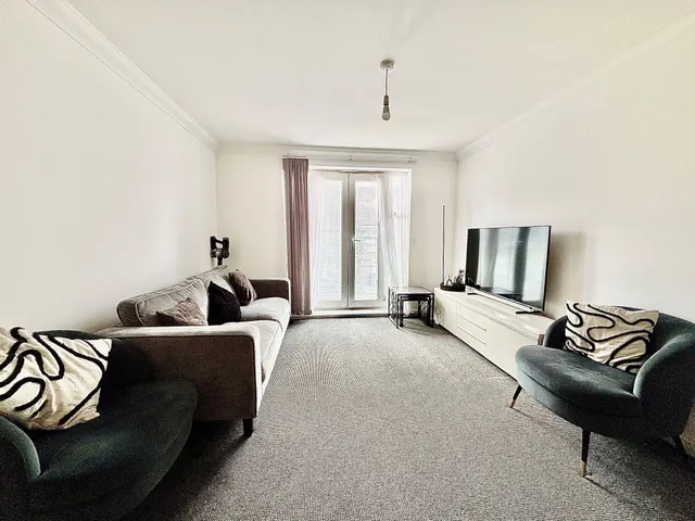 Neale Court, Dagenham, RM9, photo 2