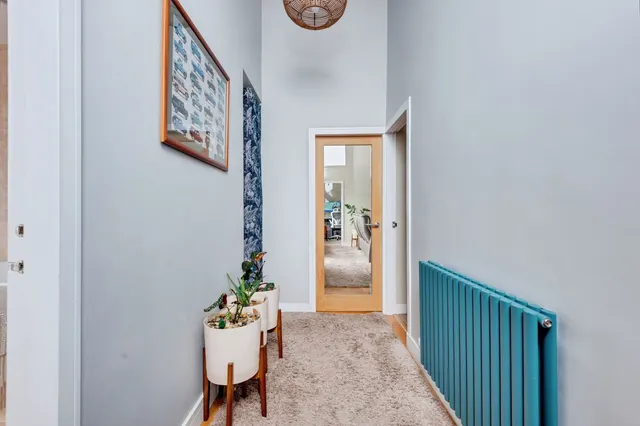 Hesketh Road, Hale Village, L24, photo 2