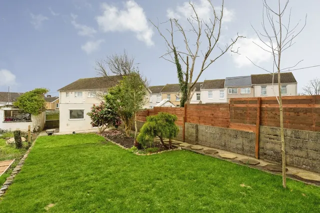 Brynallt Terrace, Llanelli, SA15, photo 3