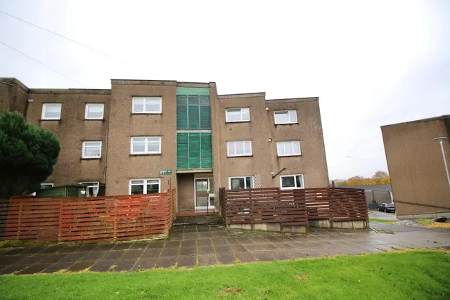 Ashiestiel Place, Cumbernauld, G67, photo 1