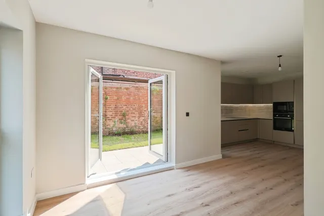 Photo 3 — Stafford Close, Manchester, Greater Manchester, M14