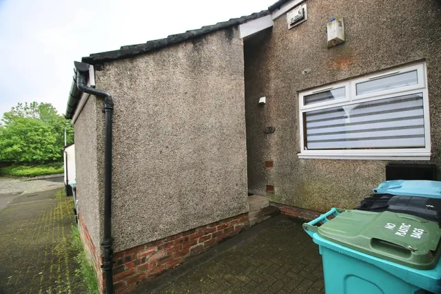 Photo 2 — Glencairn Road, Kildrum, Cumbernauld, G67 2EN