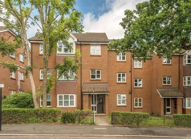 Le May Avenue, Lee, SE12, photo 1