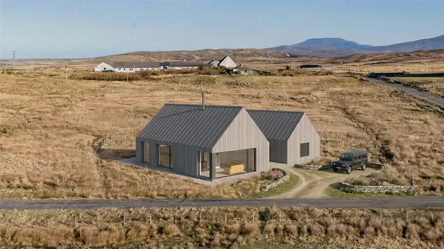 Bespoke New Build, 398 Garrynamonie, Isle Of South Uist, Eilean Siar, HS8 5TX, photo 1