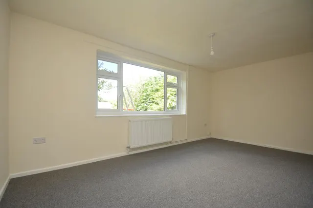 Valley Road, Overdale, TF3, photo 3