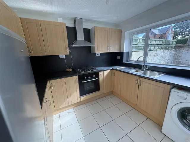 Photo 2 — 34 Londesborough Road, Scarborough YO12 5AF