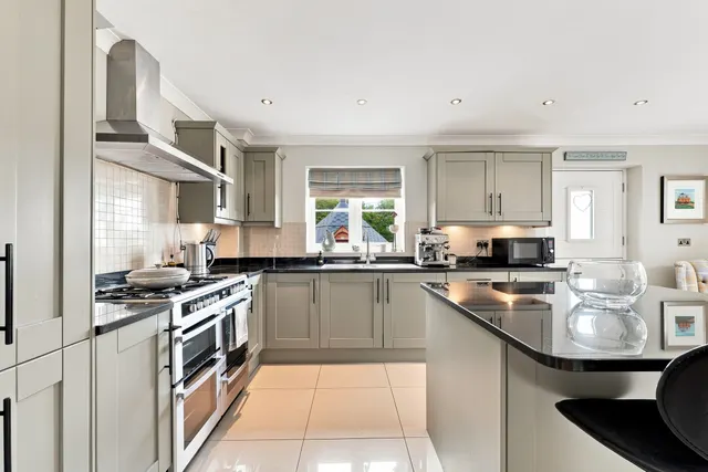 Mansfield Road, Heath, S44, photo 2