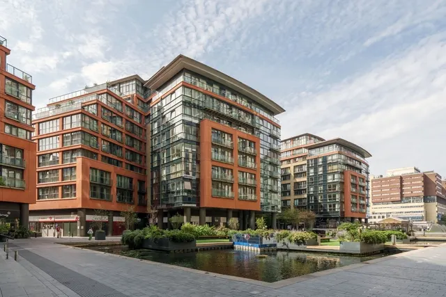 Photo 2 — Praed Street Paddington W2