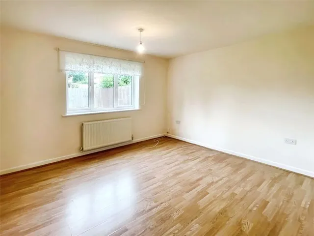 Collingwood Road, Wolverhampton, WV10, photo 2