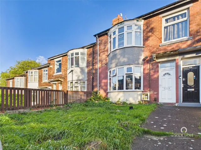 The Avenue, Felling, NE10, photo 1