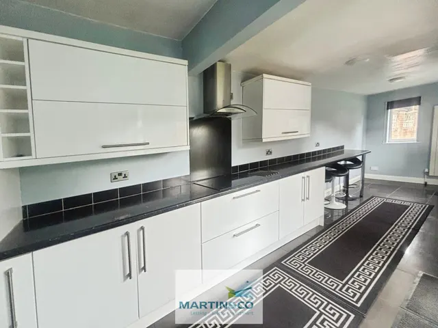 Hazel Road, New Ollerton, NG22, photo 3