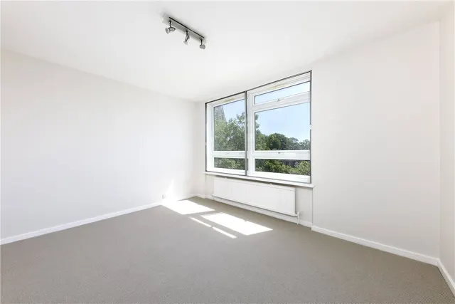 Photo 3 — Putney Heath Lane, London, SW15