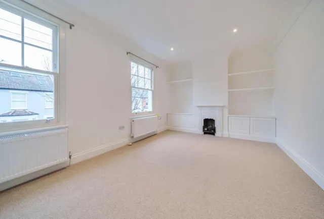 Littleton Street, SW18, photo 3