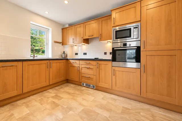 Ben Rhydding Drive, Ilkley, LS29, photo 3