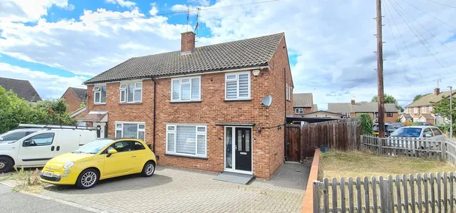 Wimarc Crescent, Rayleigh, Essex, SS6 9DA, photo 1