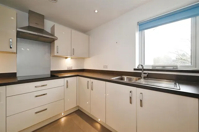 Reading Road, Henley-On-Thames, RG9, photo 2