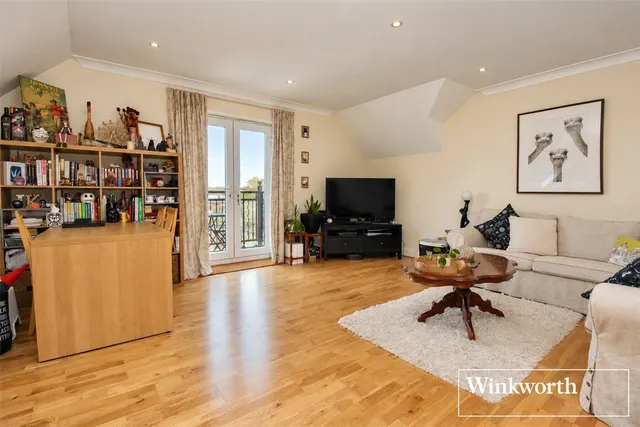 Croxdale Road, Borehamwood, WD6, photo 2