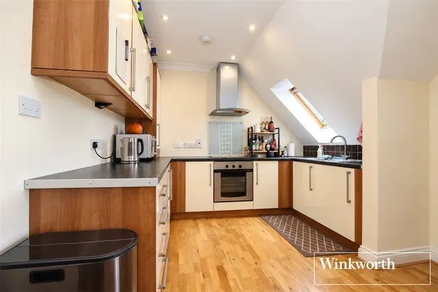 Croxdale Road, Borehamwood, WD6, photo 3