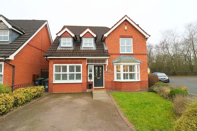 4 bedroom house, Southfield Close, Aldridge, WS9