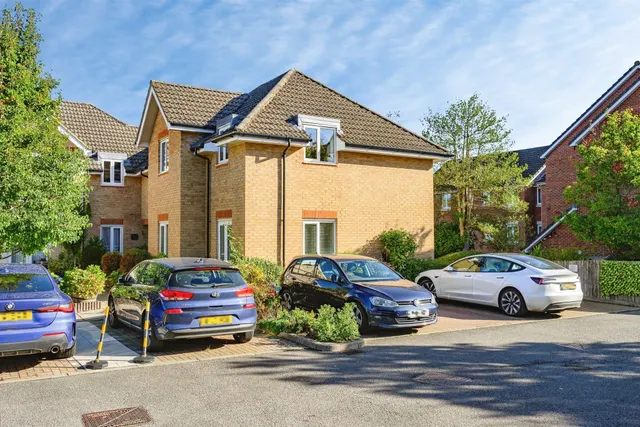 Sheepcot Lane, Watford, WD25, photo 1
