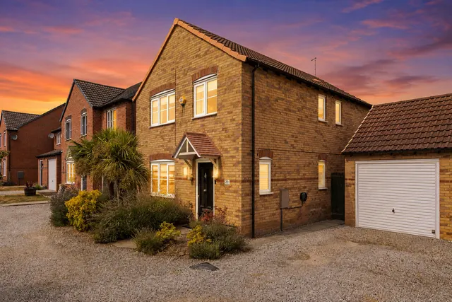 Prior Croft, Rotherham, S63, photo 1