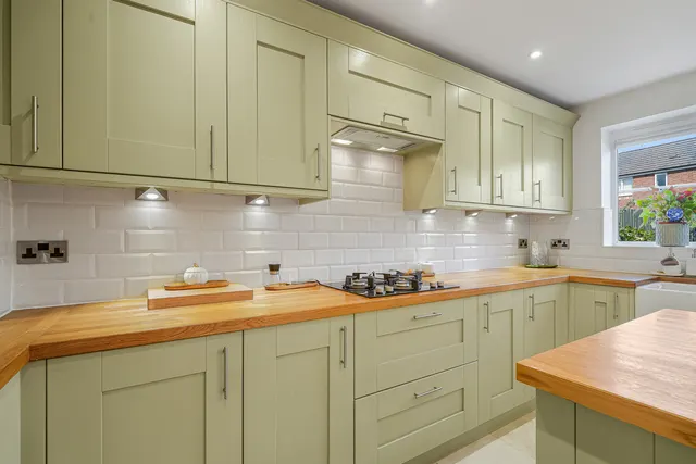 Prior Croft, Rotherham, S63, photo 2