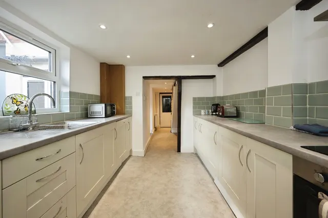 Wellingborough Road, Rushden, NN10, photo 1