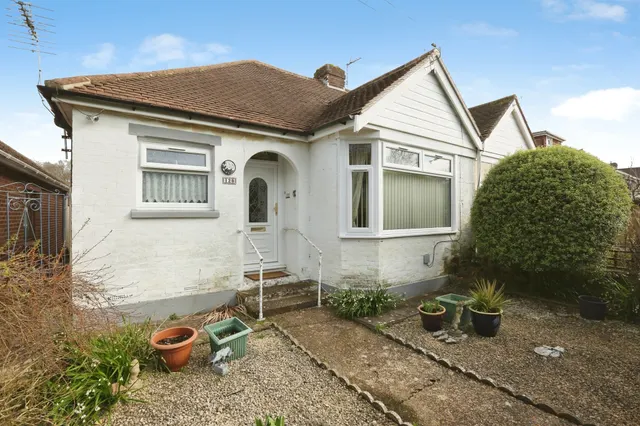 Redlands Lane, Fareham, photo 1