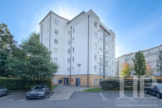 Foundry House West Green Drive, Crawley, RH11, photo 1