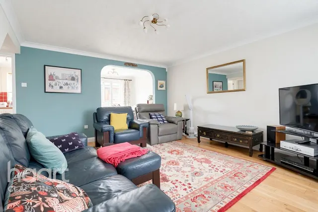 Greenacres, Clacton-On-Sea, CO15, photo 2