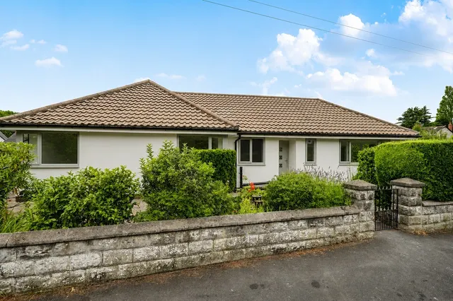 Low Wood Grove, Wirral, photo 1