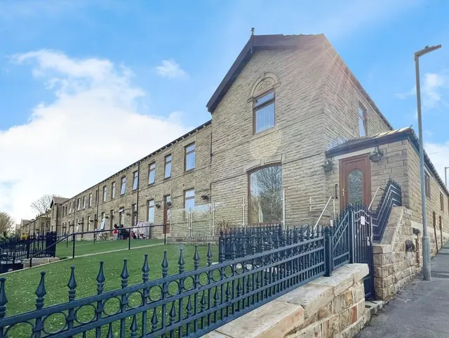 Photo 2 — Bradford Road, Batley, West Yorkshire, WF17