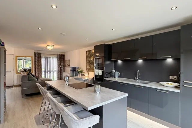 Photo 2 — Forth Park Crescent, Kirkcaldy, KY2 5AB