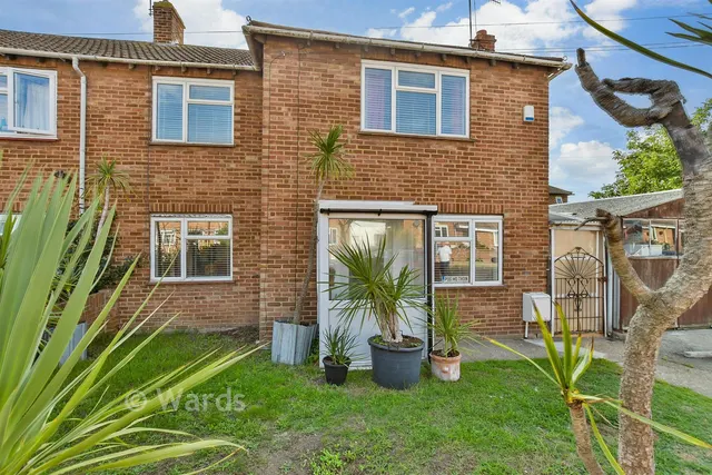 Fostall Road, Faversham, ME13, photo 1