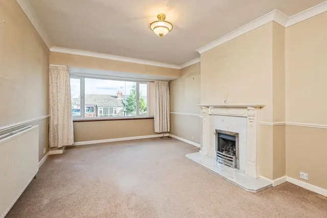 Blacker Crescent, Netherton, WF4, photo 3
