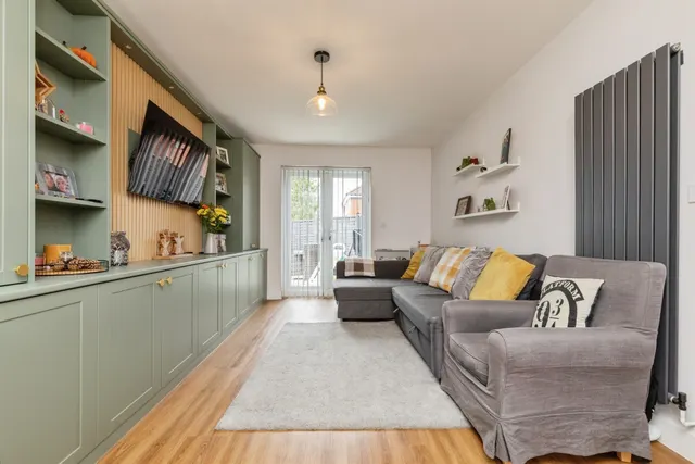 Signal Way, Chippenham, SN14, photo 2
