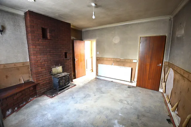 Photo 3 — Charnwood Road, Shepshed, LE12