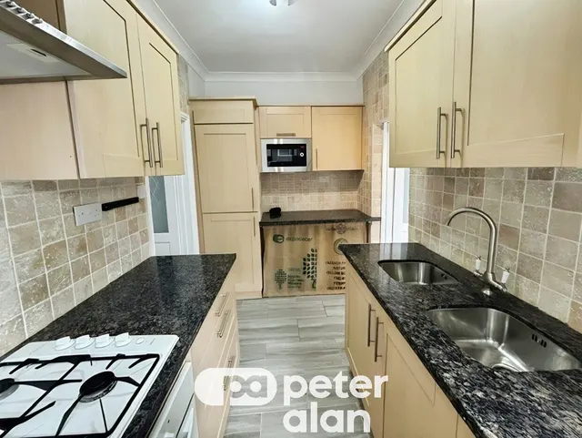 Porthcawl, CF36, photo 3