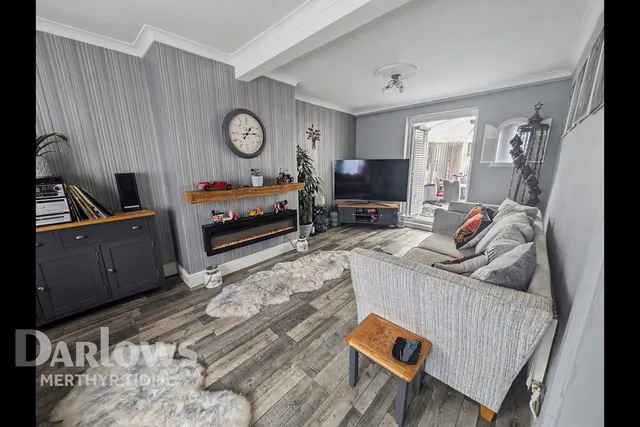 First Avenue, Merthyr Tydfil, photo 3