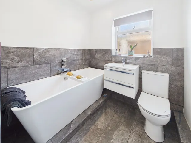 Wilford Road, Ruddington, NG11, photo 3