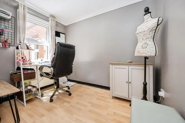 Ashburnham Road, Bedford, MK40, photo 2